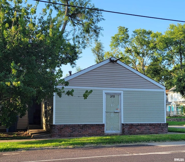 view of property exterior