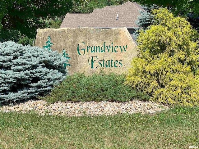 Listing photo 2 for 3747 Grandview Ct, Pekin IL 61554