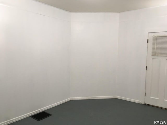 631 N Johnson St, Macomb, IL 61455 - photo 4