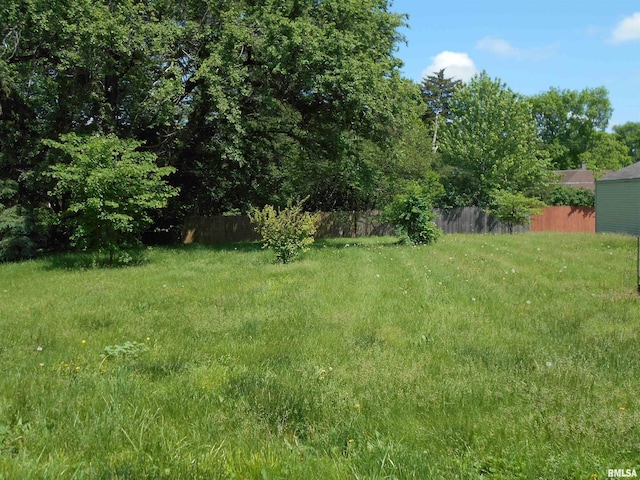 457 S Madison St, Macomb, IL 61455 - photo 1