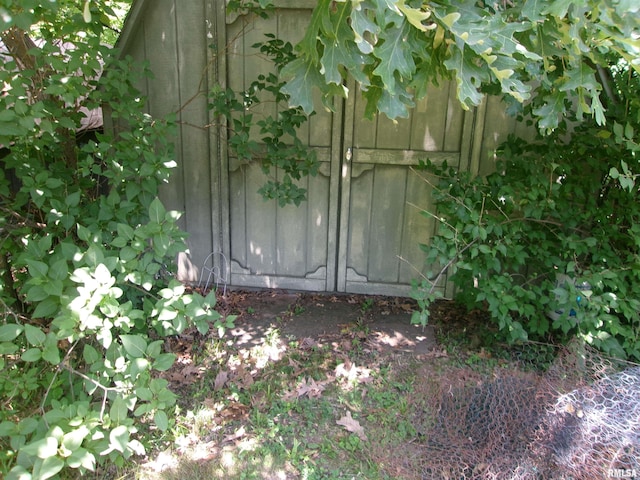 view of outbuilding