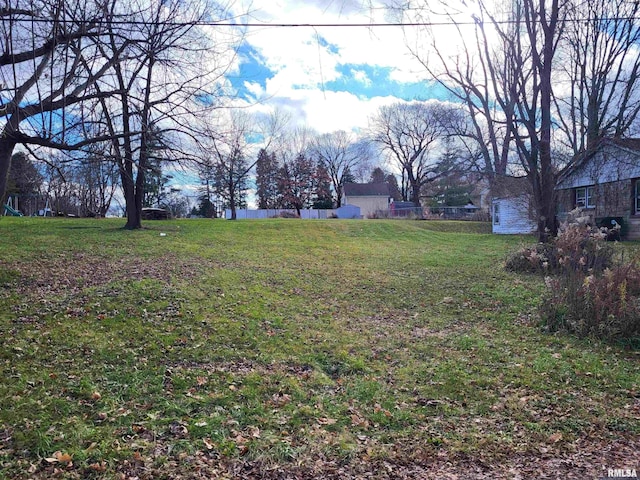302 Caroline St, Creve Coeur, IL 61610