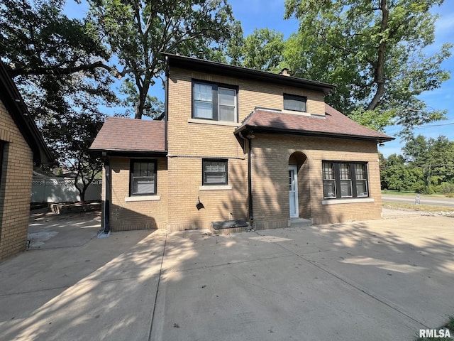 view of front of house