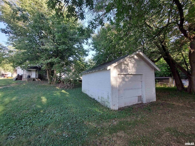 exterior space featuring a yard