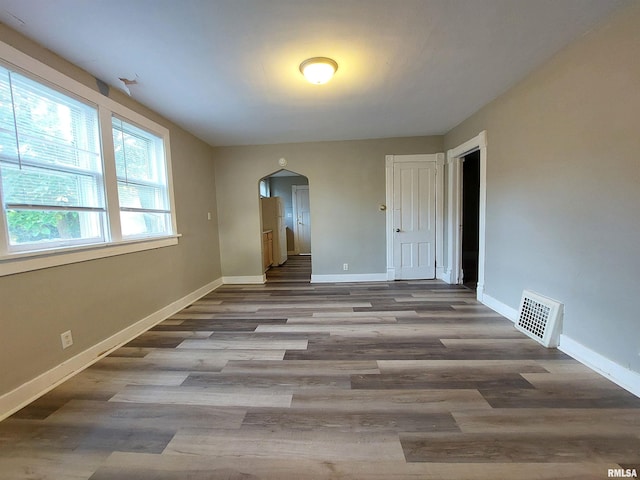 empty room featuring light hardwood / wood-style flooring