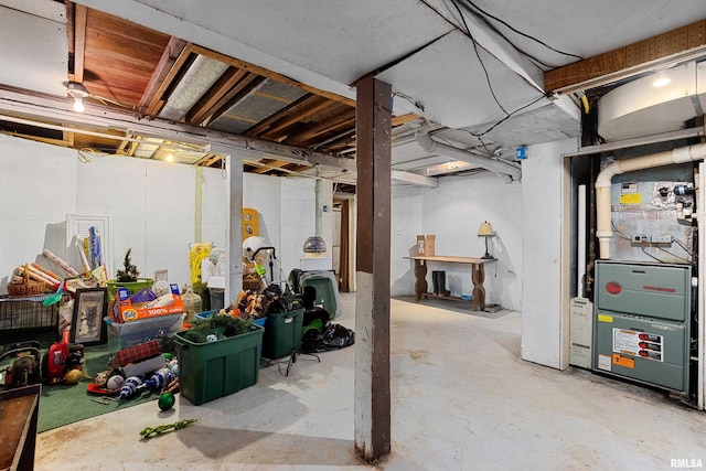 913 E Truitt Ave, Chillicothe, IL 61523 - unfinished basement featuring heating unit
