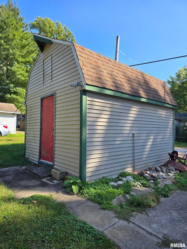 view of outbuilding