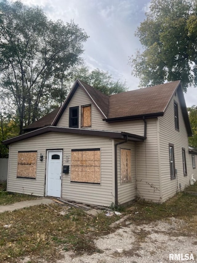 view of front of home