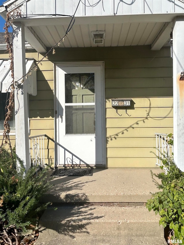 view of entrance to property