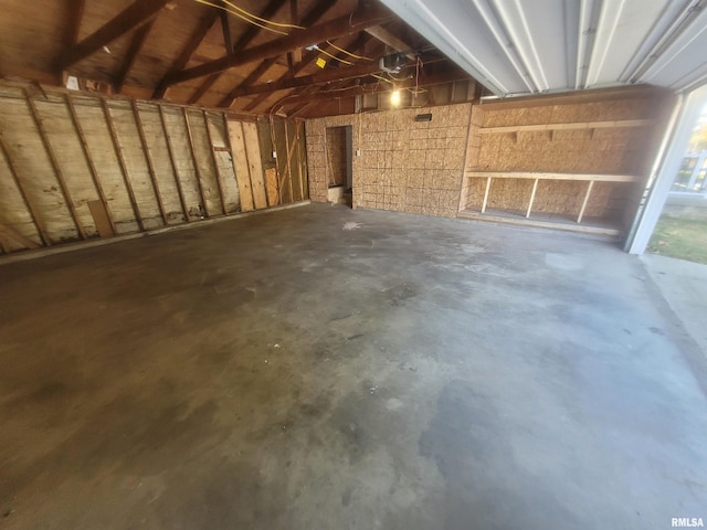 435 N Ave B Ave, Canton, IL 61520 - view of garage