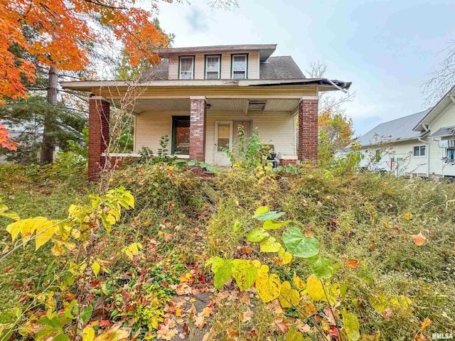 view of front facade featuring a porch