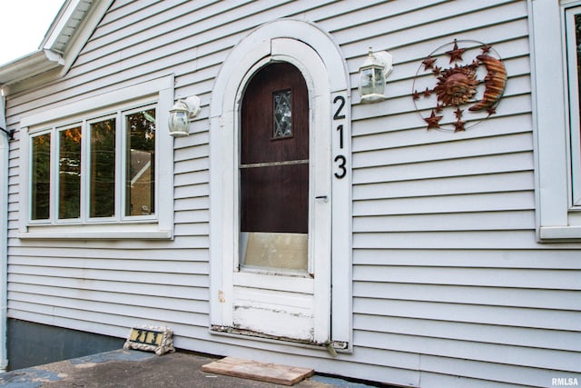 view of exterior entry