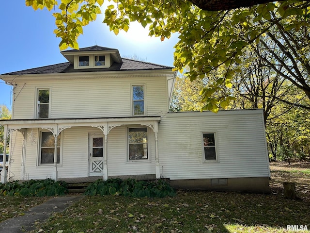 view of front facade featuring covered porch