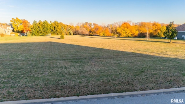 Listing photo 3 for 116 Lost Creek Ct, Pekin IL 61554