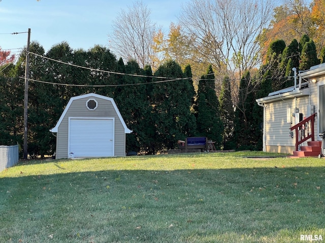 view of yard featuring a storage unit