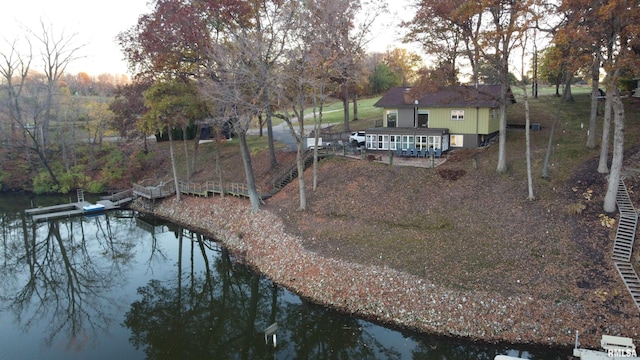 view of aerial view at dusk