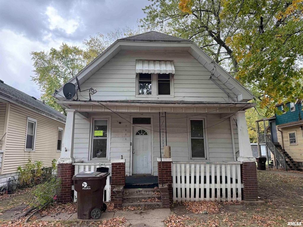 bungalow-style house with covered porch