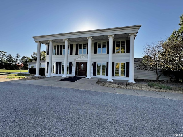 2001 Wigwam Hollow Rd, Macomb, IL 61455 - view of building exterior