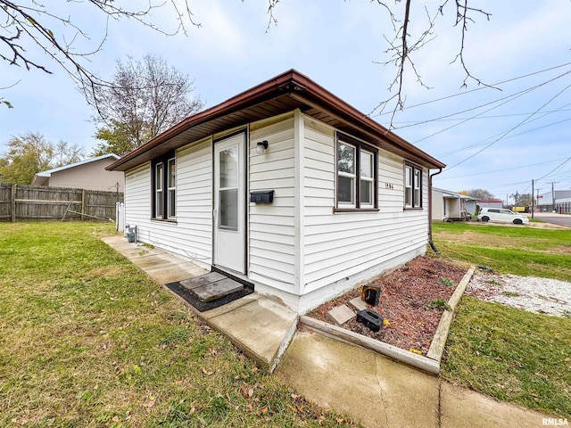 exterior space featuring a yard