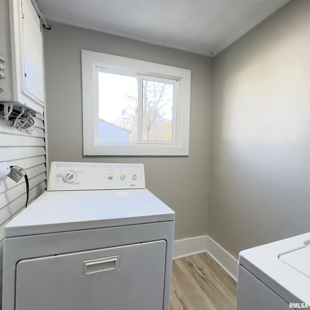 empty room featuring light hardwood / wood-style floors