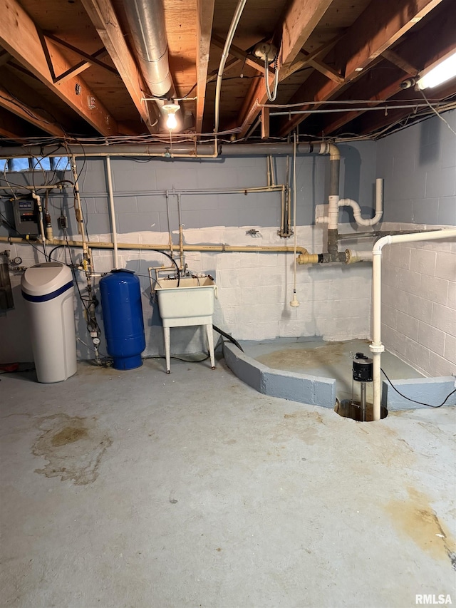 basement with sink