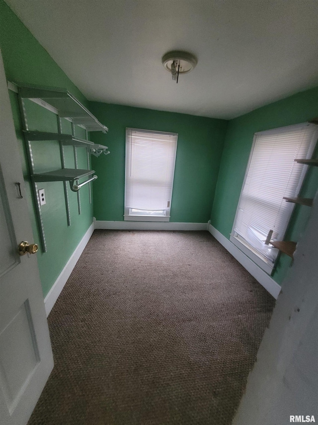 view of carpeted spare room