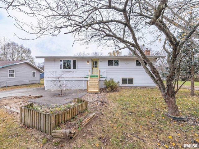 view of front of property