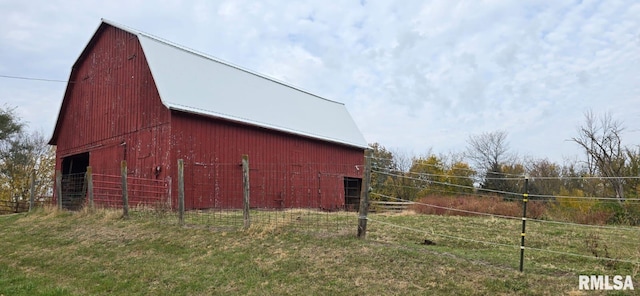 view of outdoor structure