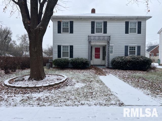 view of colonial inspired home