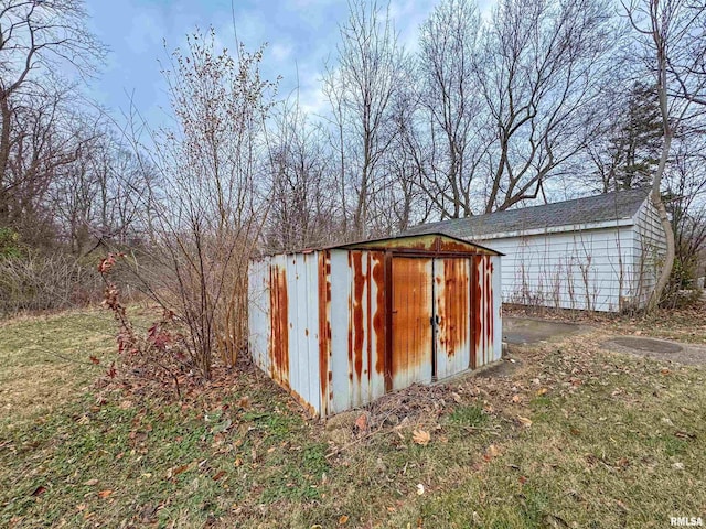 view of outbuilding