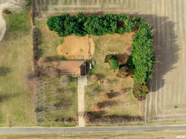 birds eye view of property featuring a rural view