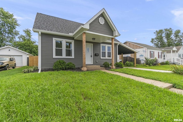 view of front of house featuring a front lawn