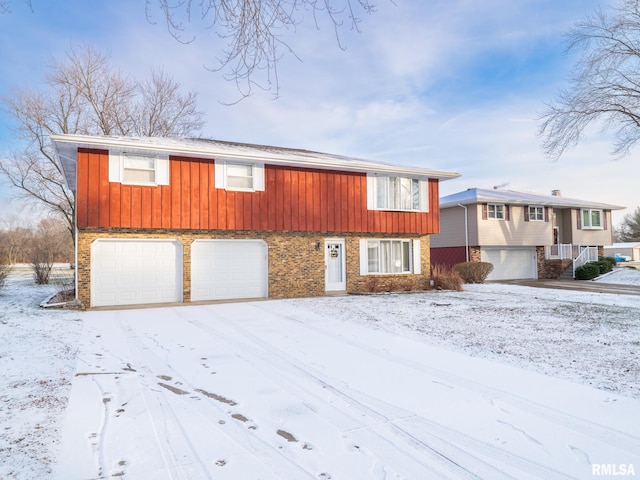 view of front of home featuring a garage