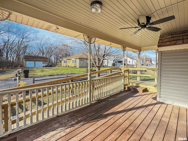 deck with ceiling fan