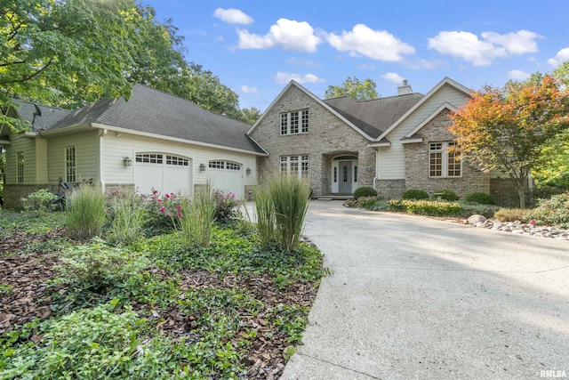 view of front facade featuring a garage