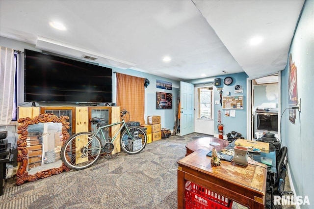 living room featuring carpet floors