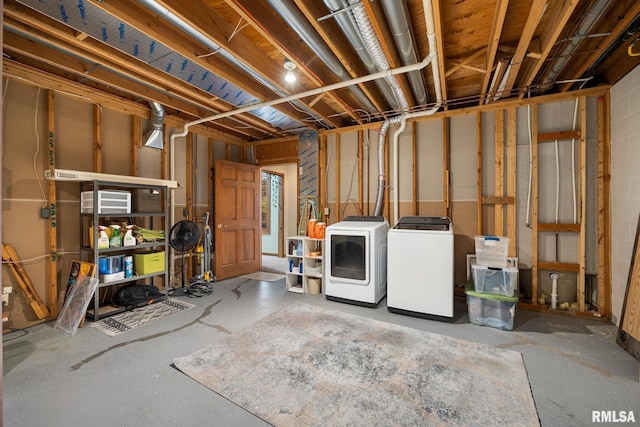 basement with washer and dryer