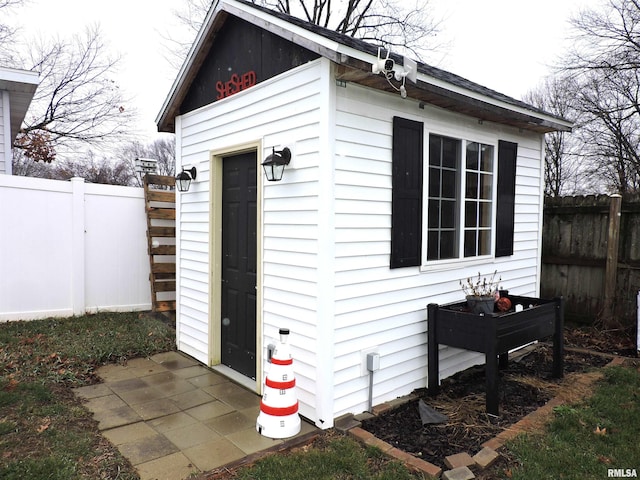 view of outbuilding