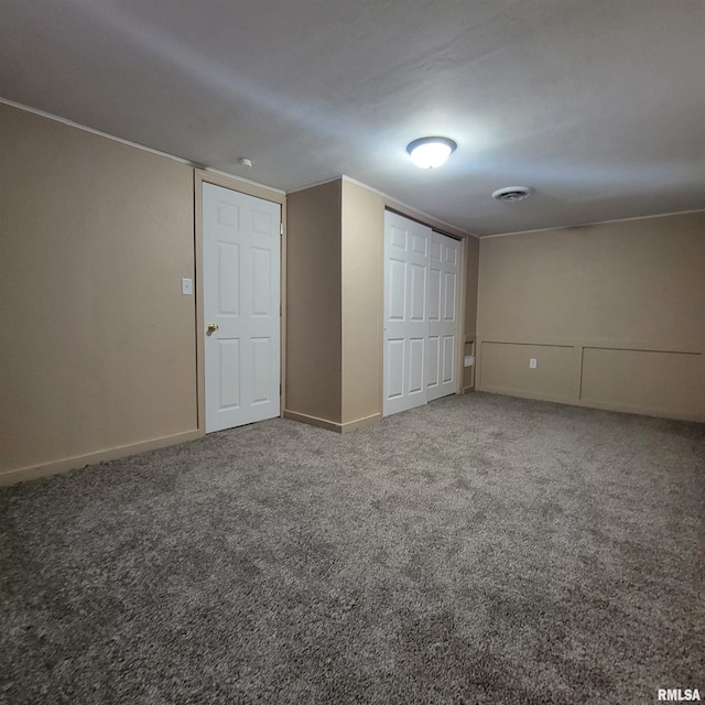 unfurnished bedroom featuring carpet floors