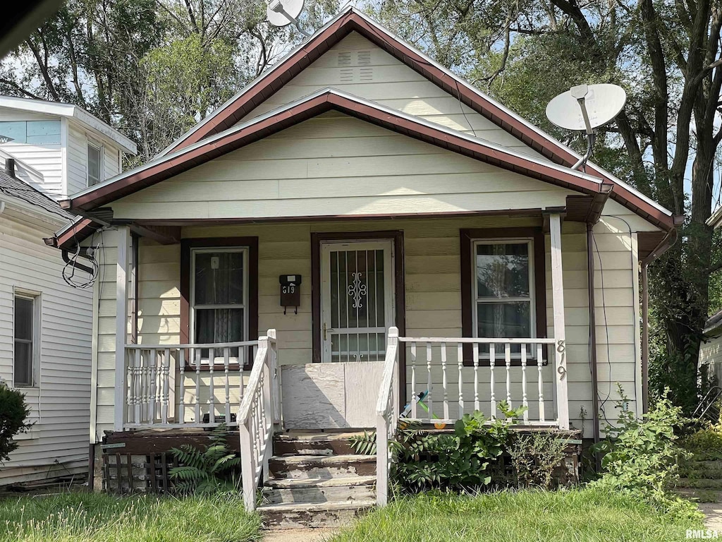 bungalow-style home with covered porch