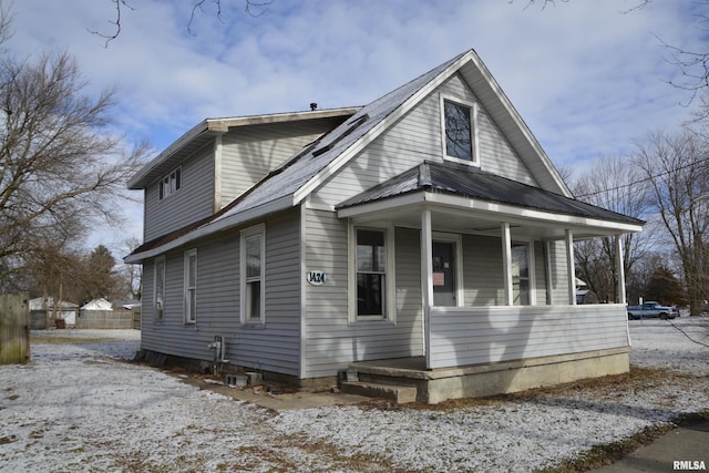 view of front of home with covered porch