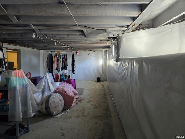 505 W Main St, La Harpe, IL 61450 - view of unfinished below grade area