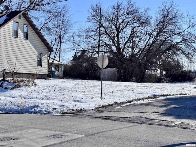 431 W Calhoun St, Macomb IL, 61455 land for sale