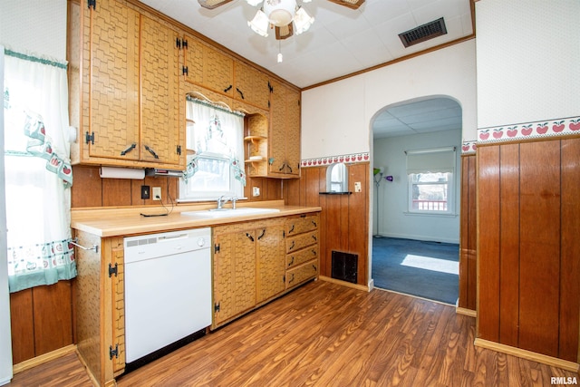 kitchen featuring white dishwasher, sink, dark hardwood / wood-style floors, ceiling fan, and ornamental molding