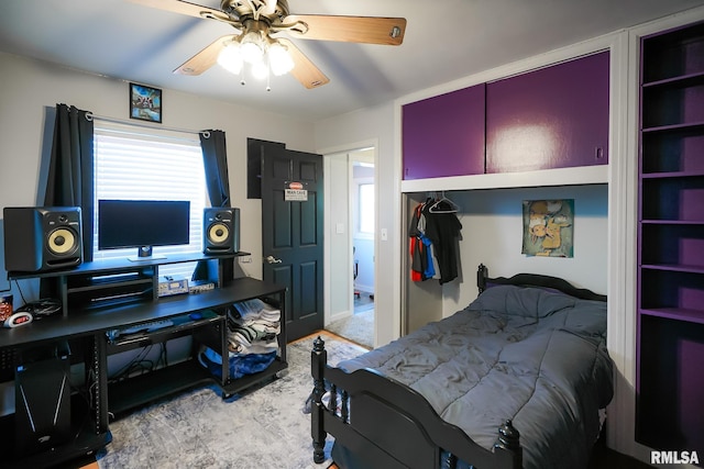 bedroom featuring ceiling fan