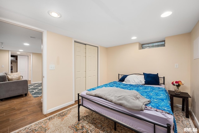 bedroom with a closet