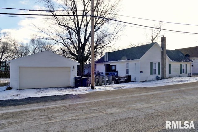 view of front facade with a garage