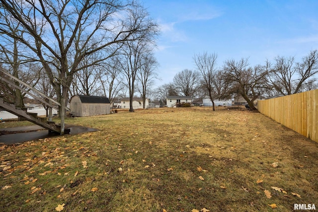 view of yard with a shed