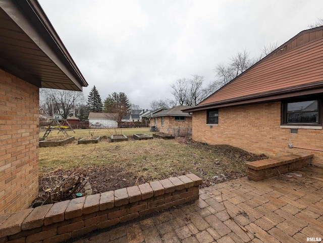 view of yard featuring a patio area