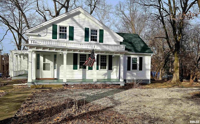 view of front of home featuring a porch